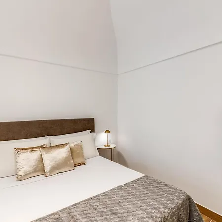 Domus Partenopea Гостевой дом 4*