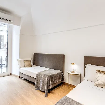 Гостевой дом Domus Partenopea 4*
