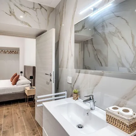 Domus Partenopea 4*