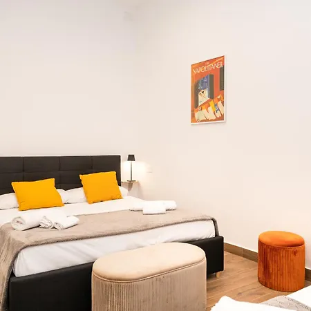 Domus Partenopea 4*