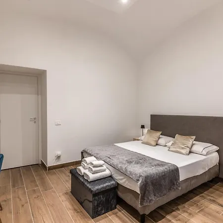 بيت ضيافة Domus Partenopea نابولي