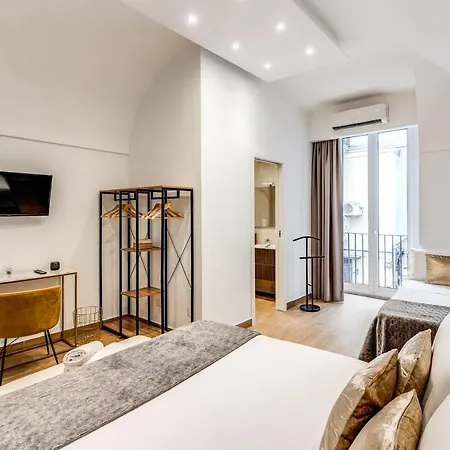 Domus Partenopea Gasthuis 3*