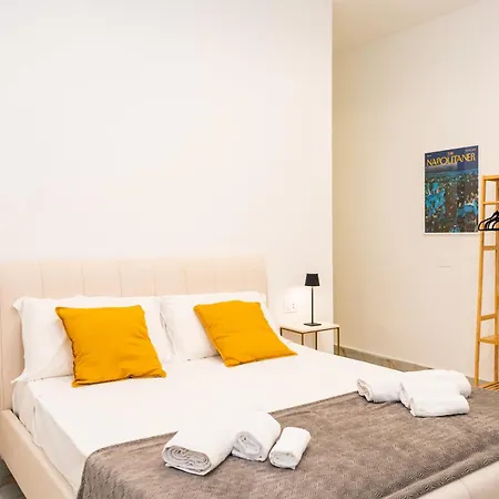 Vendégház Domus Partenopea 4*