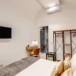 Domus Partenopea Гостевой дом 4*