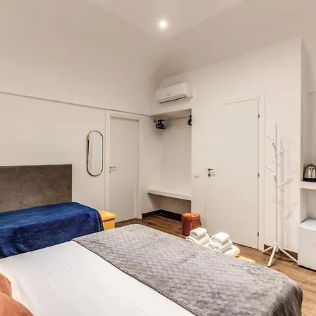 Domus Partenopea 4*